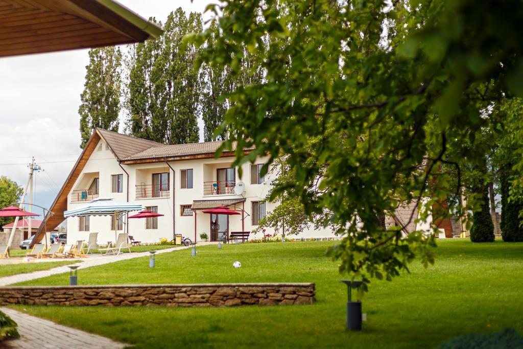 Dolinnka Hotel Cholpon-Ata Exterior foto